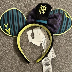 NWT Disney haunted mansion ears